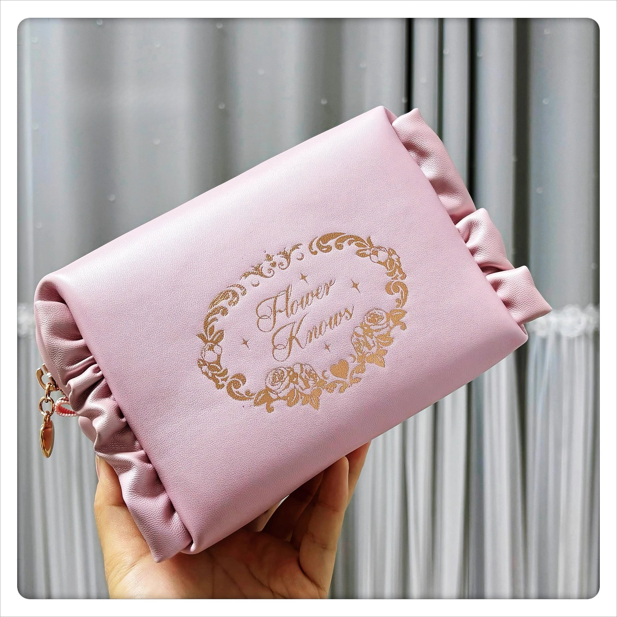 ✨🌸 FlowerKnows Cosmetic Case – Elegant Makeup Storage 🌸✨